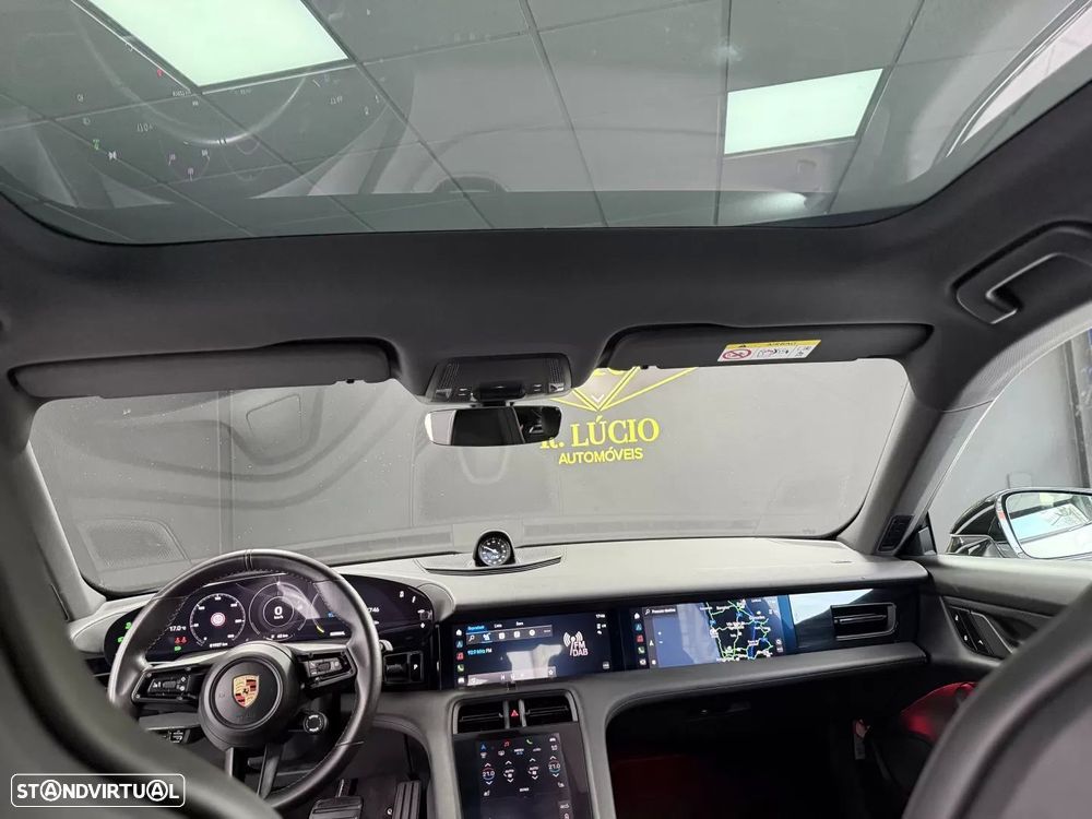 Porsche Taycan 4S - 22