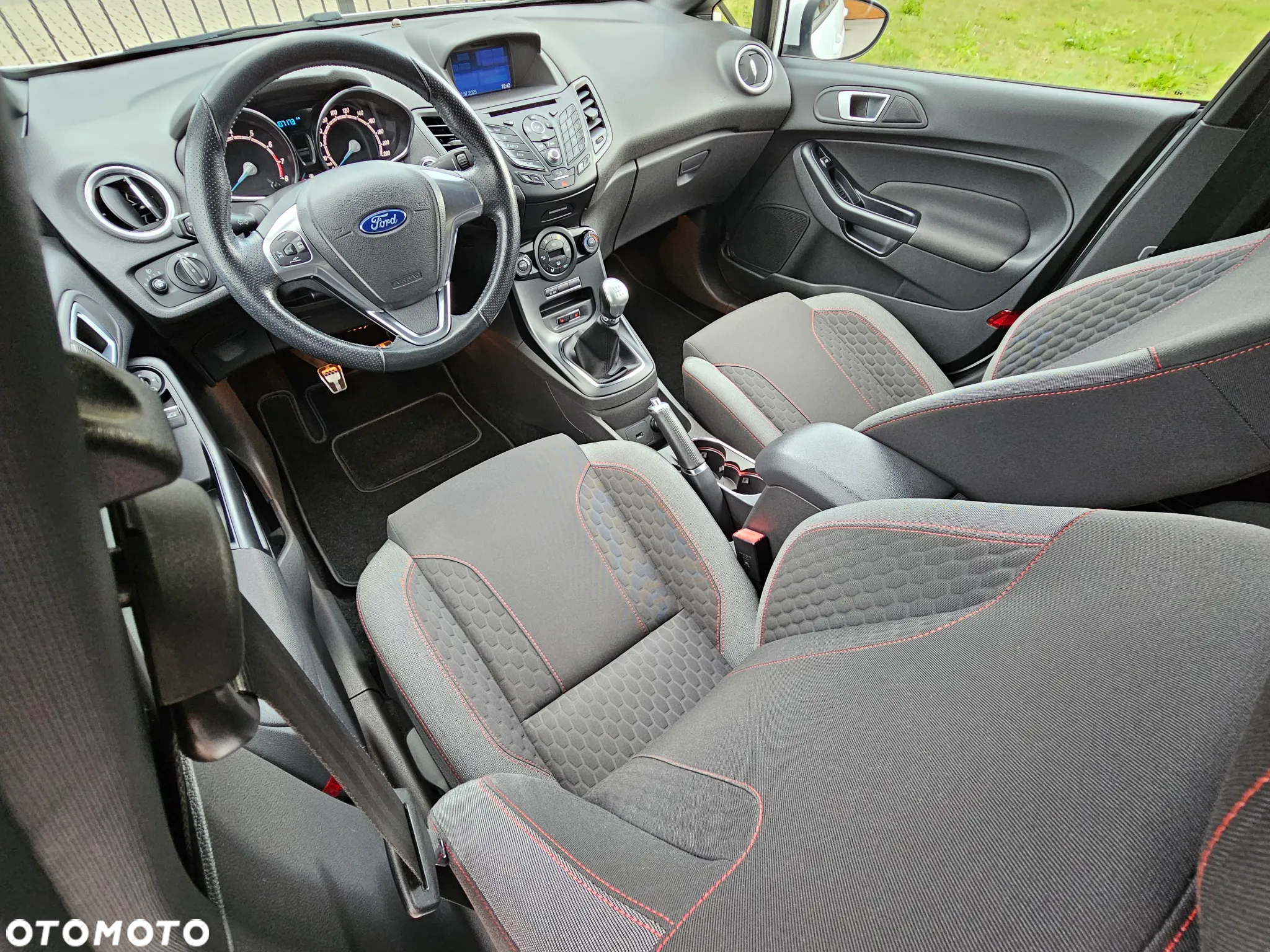 Ford Fiesta 1.0 EcoBoost S&S ST-LINE X - 20