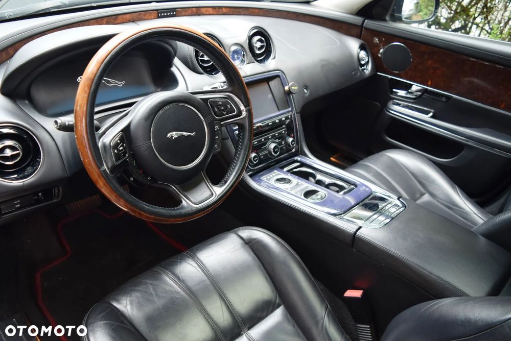 Jaguar XJ 3.0 D V6 Luxury - 18