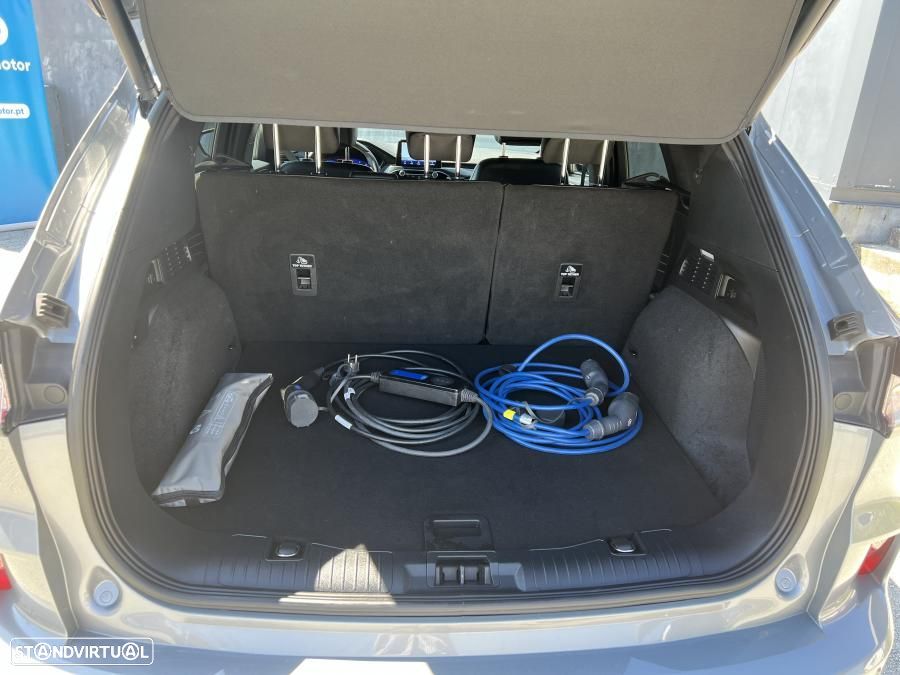 Ford Kuga 2.5 PHEV ST-Line X - 52