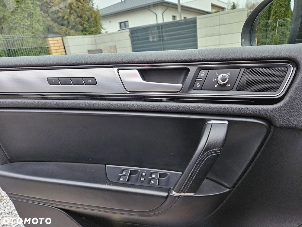 Volkswagen Touareg 3.0 V6 TDI BMT Perfectline R-Style - 19