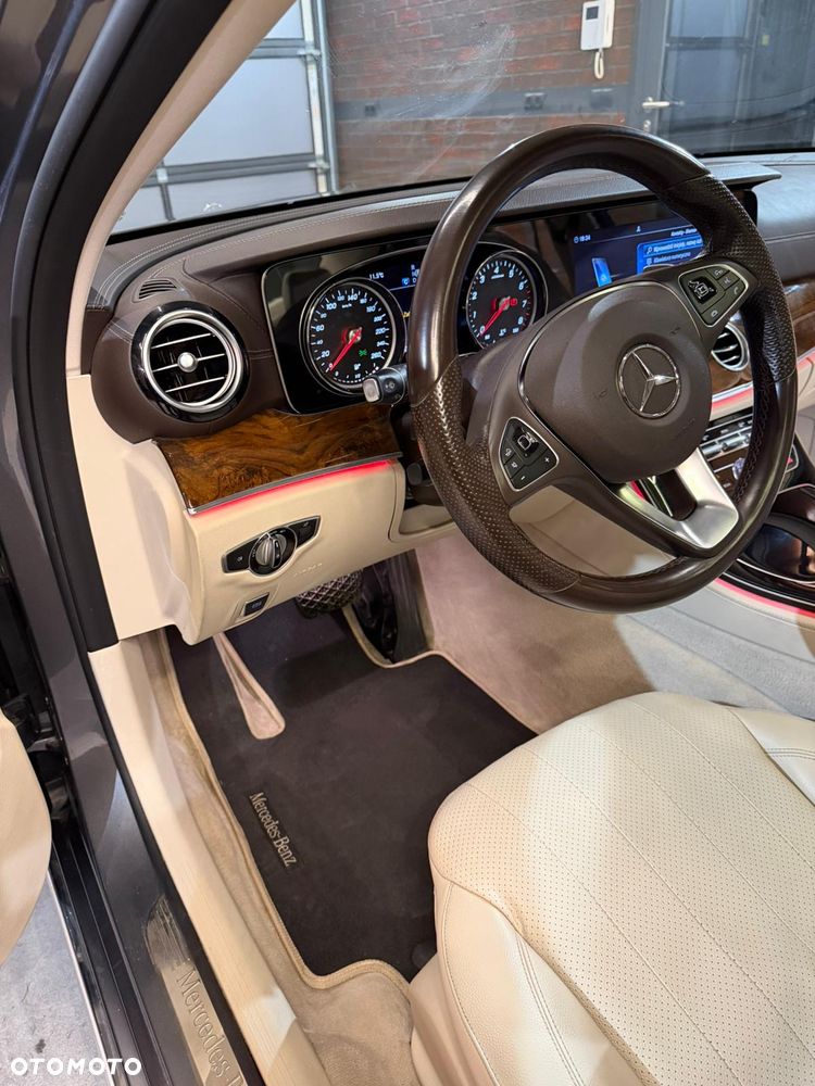 Mercedes-Benz Klasa E - 22