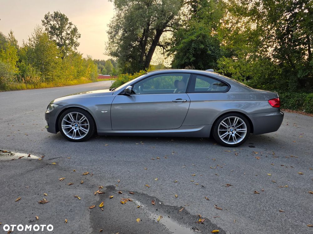 BMW Seria 3 335i Coupe Edition Exclusive - 4