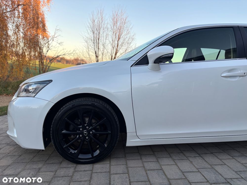 Lexus CT 200h Prestige - 18