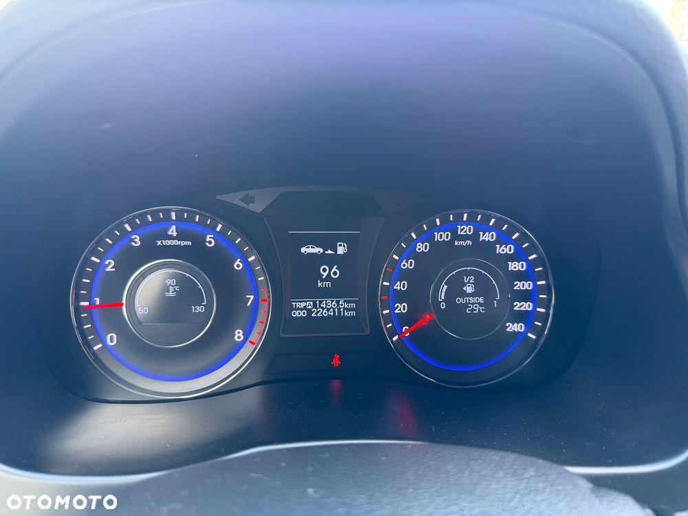 Hyundai i40 2.0 GDI Comfort + - 18