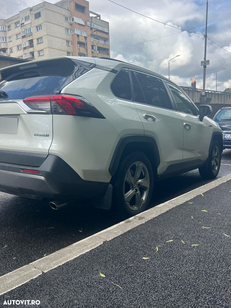 Toyota RAV4 - 4