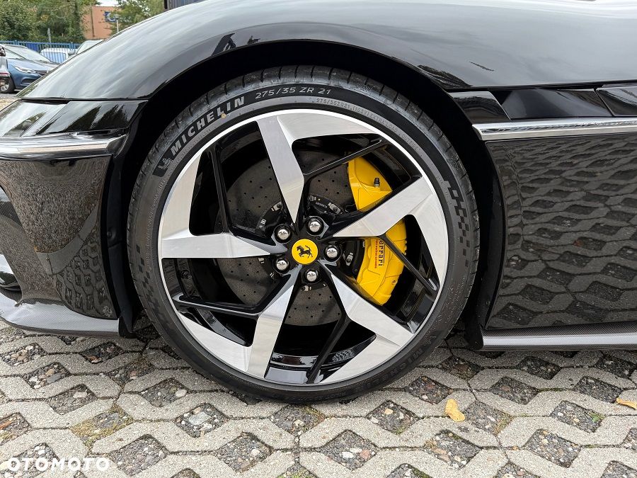 Ferrari 12Cilindri - 13