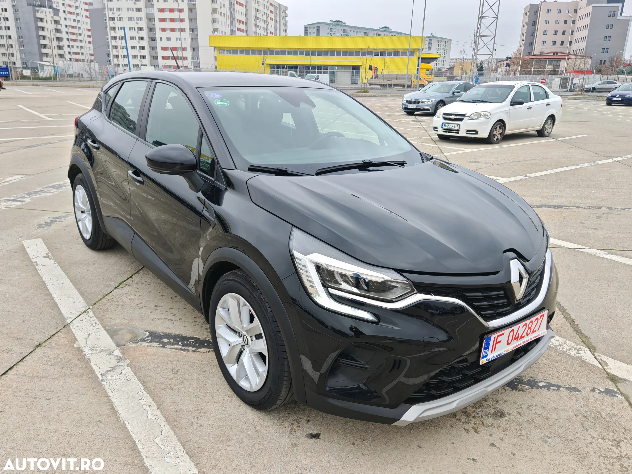 Renault Captur TCe 90 ZEN - 4