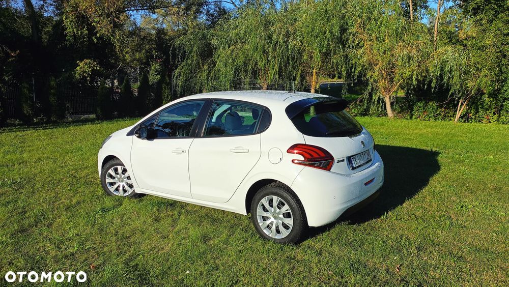 Peugeot 208 - 3
