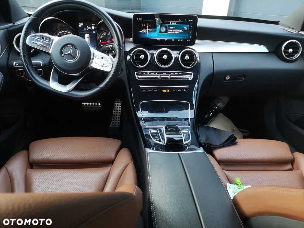 Mercedes-Benz Klasa C 400 4Matic 9G-TRONIC AMG Line - 18