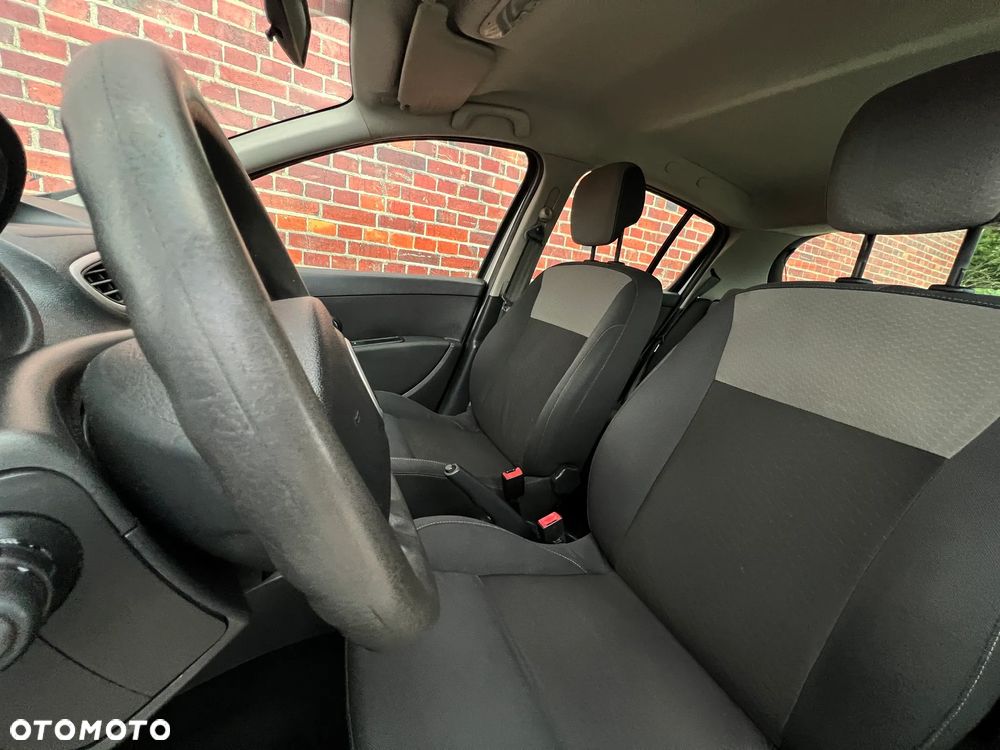 Renault Clio - 13
