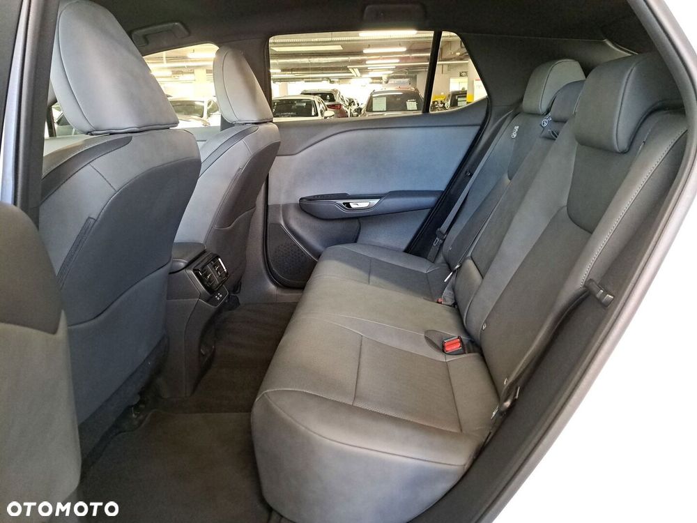 Lexus RZ 500e 77kWh Prestige DIRECT4 - 33