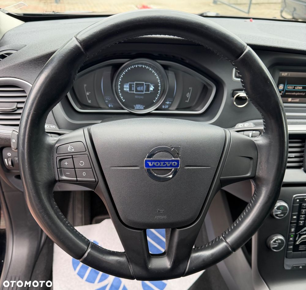 Volvo V40 D2 Momentum - 19