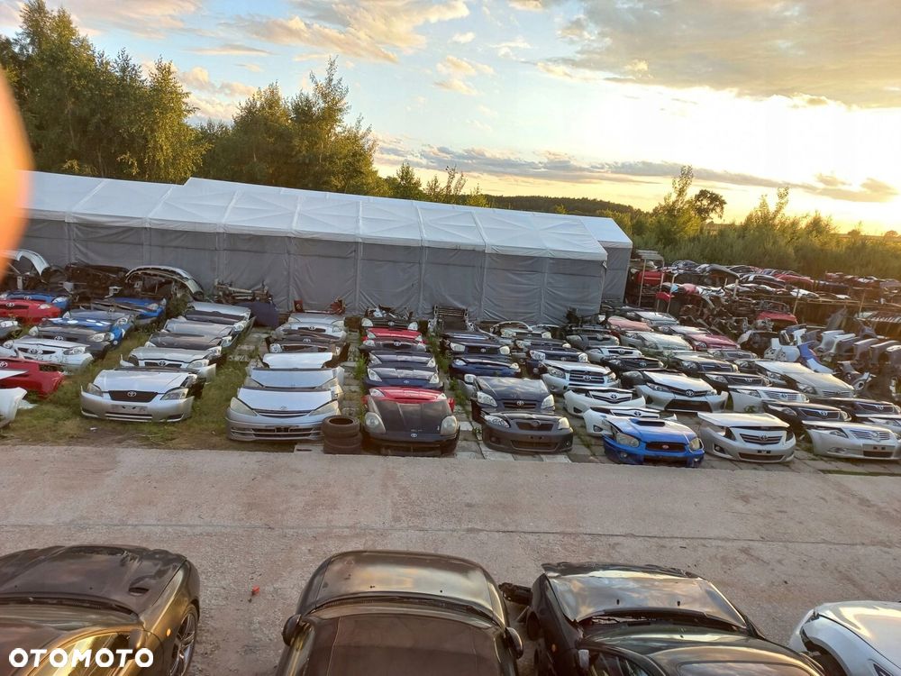 Toyota Prius II nadkole prawy przód prawe - 10
