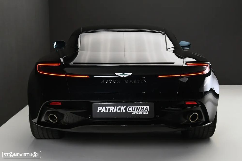 Aston Martin DB12 Coupé V8 - 5