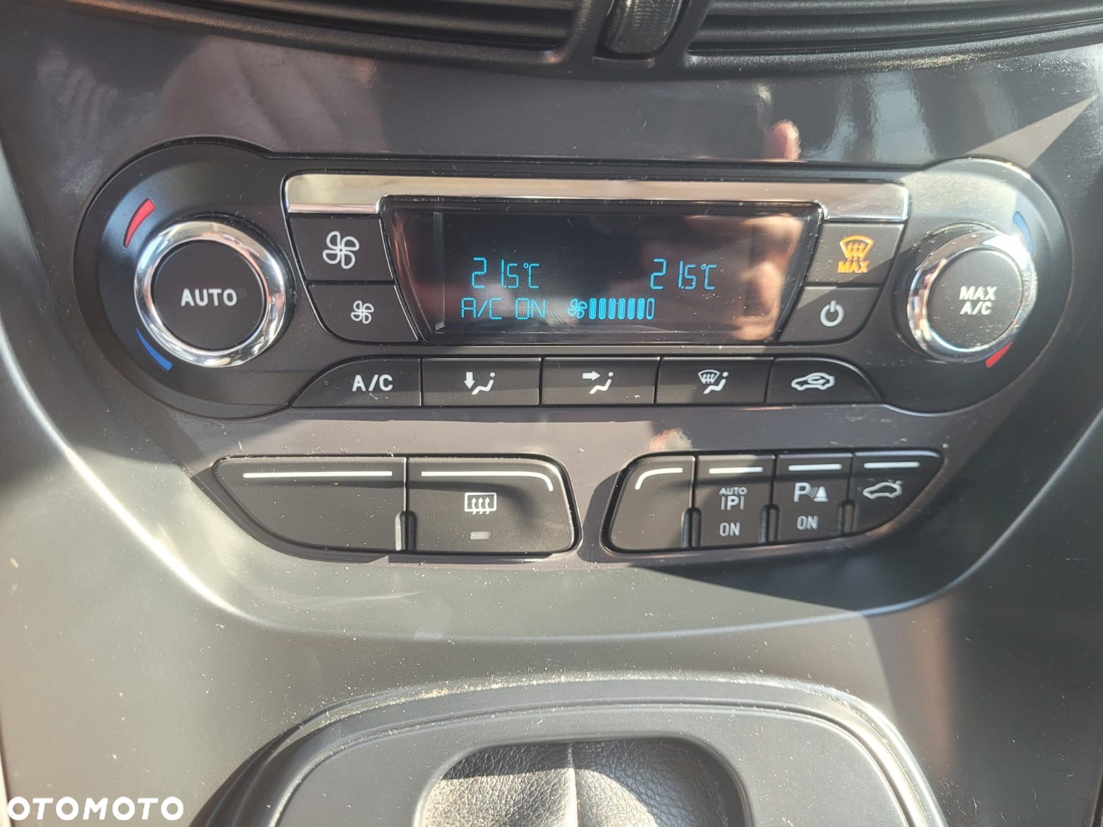Ford Kuga - 17