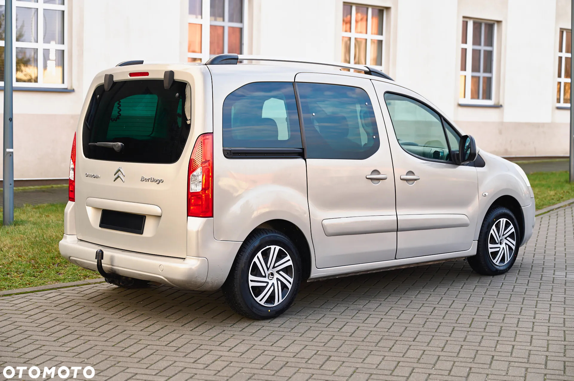 Citroën Berlingo II 1.6 HDi Multispace Plus - 11