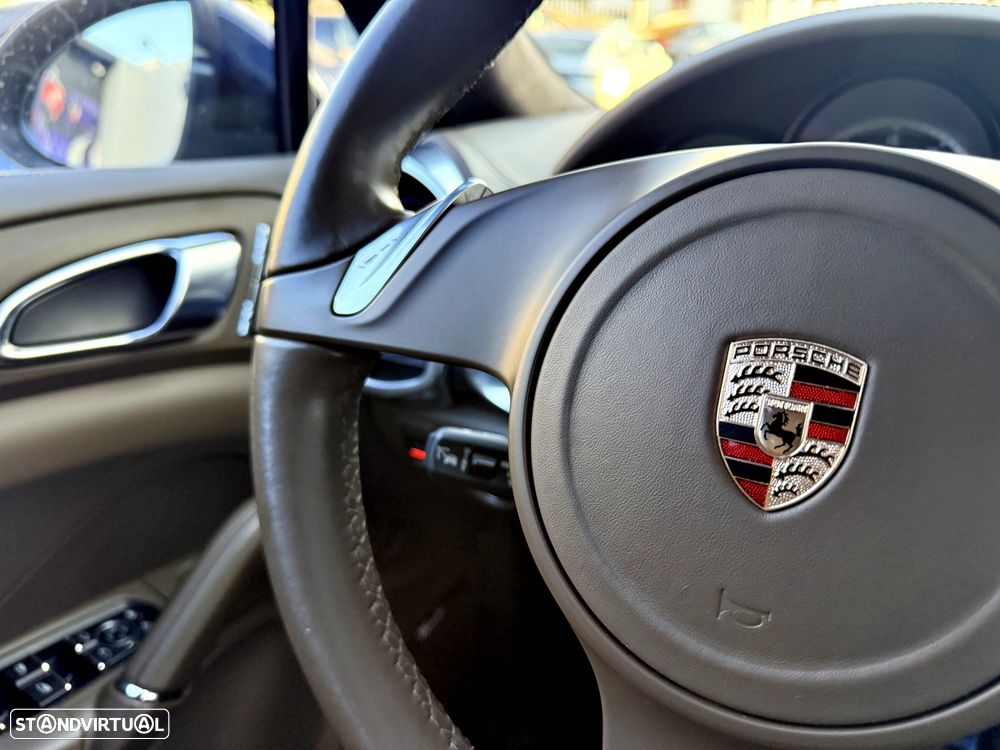 Porsche Cayenne Turbo - 13