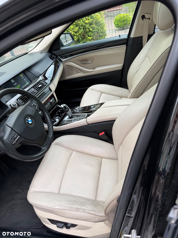 BMW Seria 5 528i xDrive - 13