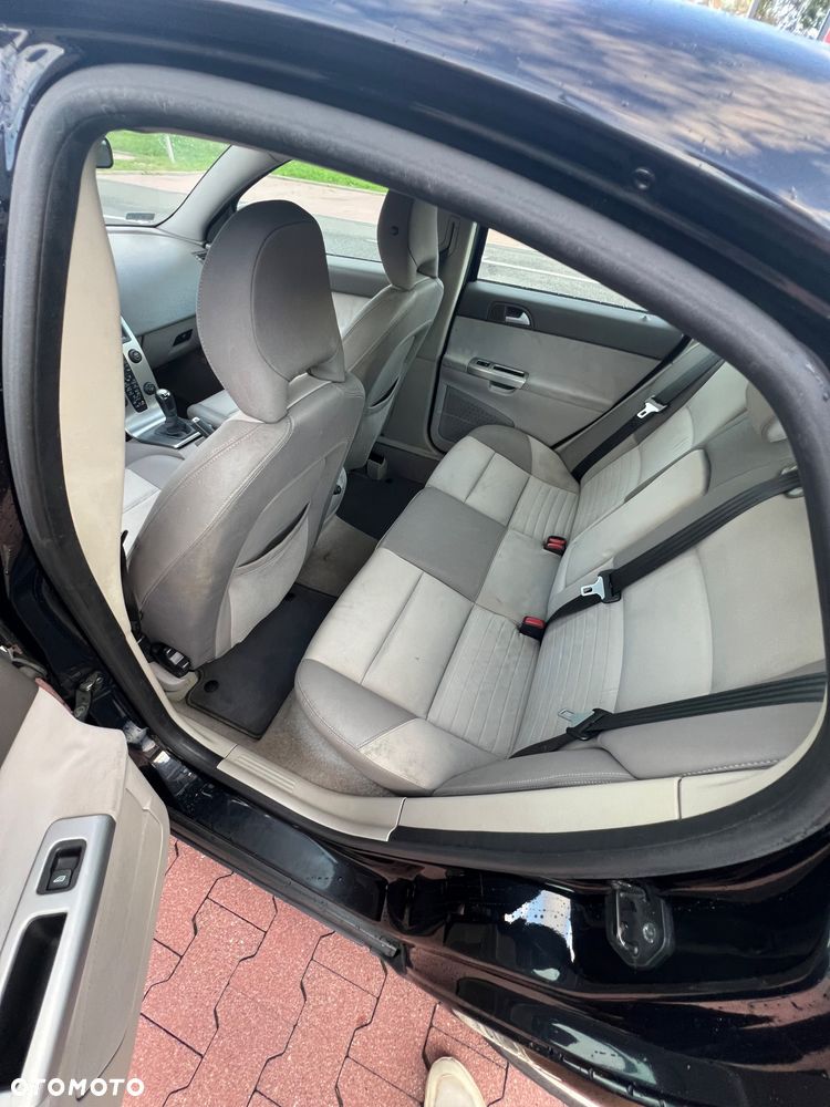 Volvo S40 2.0D - 14