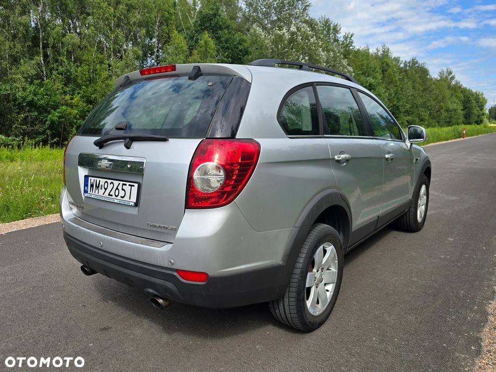 Chevrolet Captiva 2.2 D LT FWD - 26