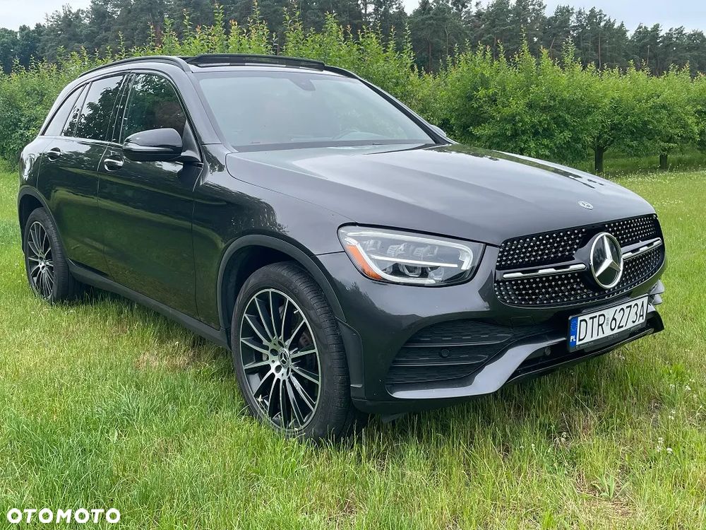 Mercedes-Benz GLC 300 4Matic 9G-TRONIC AMG Line Plus - 9