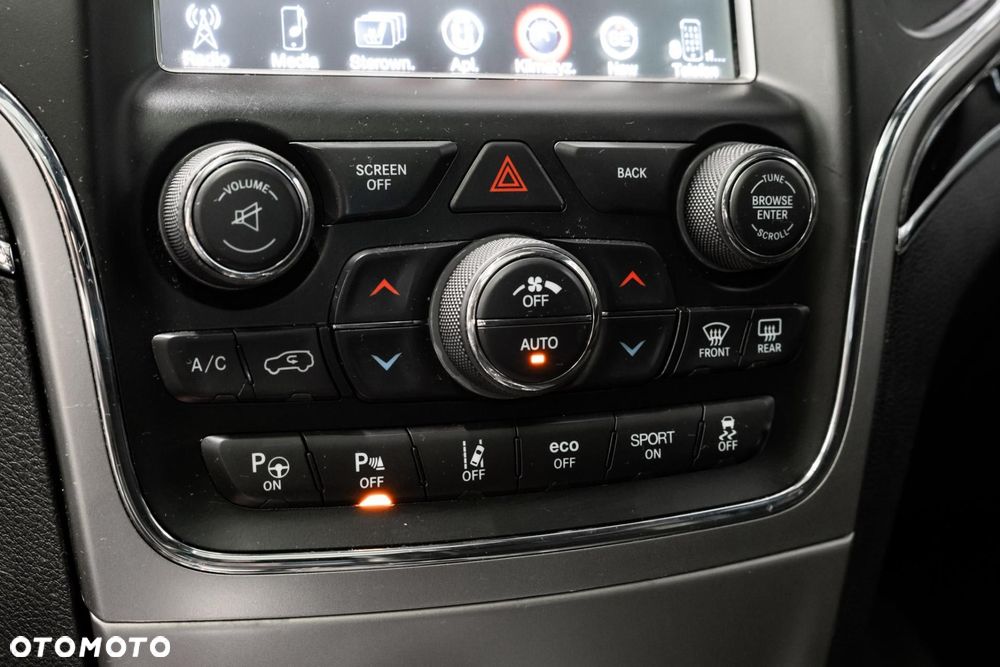 Jeep Grand Cherokee - 27
