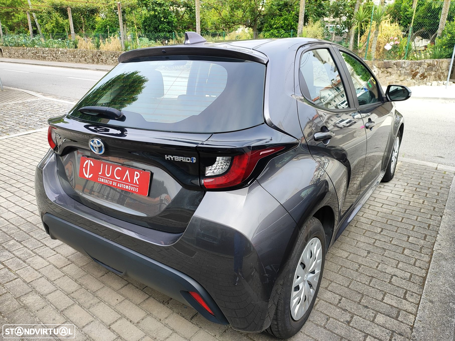 Toyota Yaris - 4