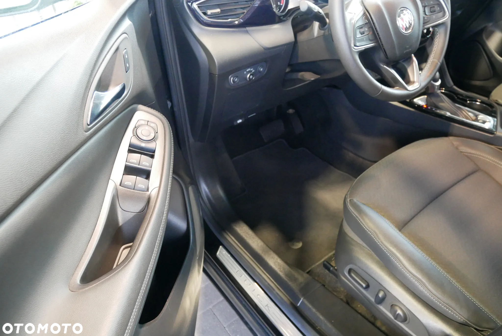 Buick Encore - 24