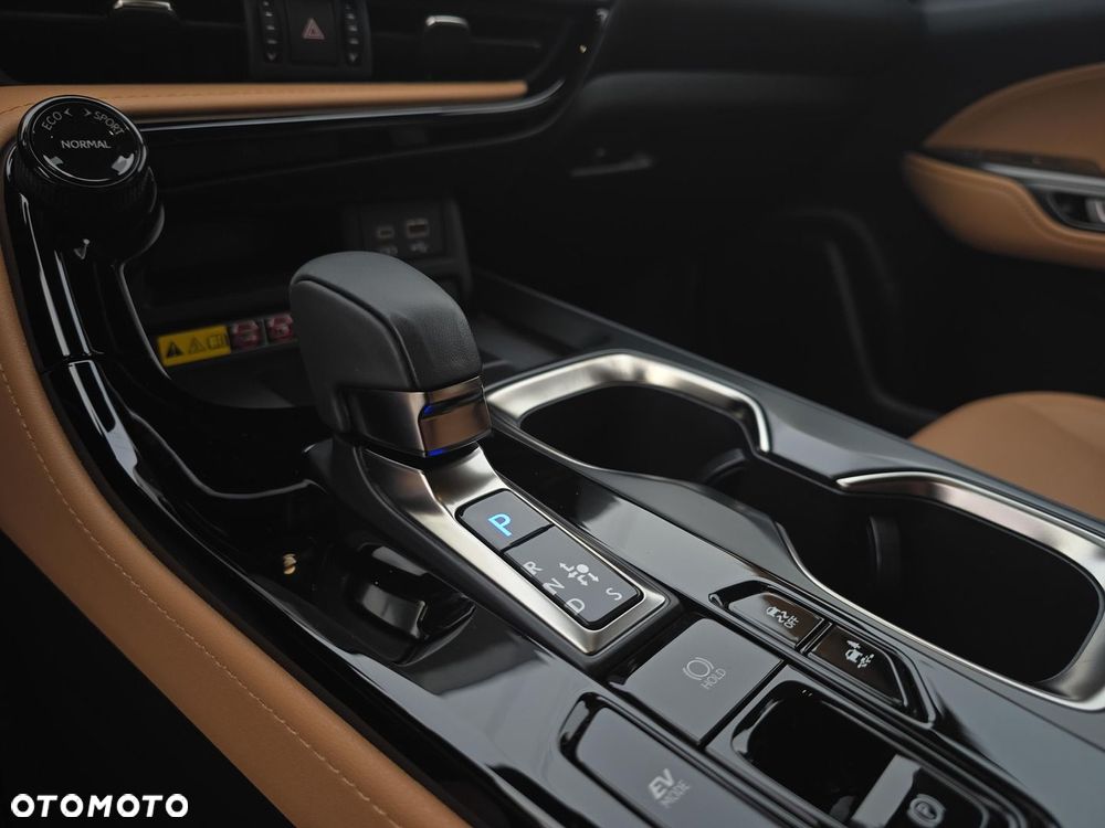 Lexus NX 350h Omotenashi AWD - 17