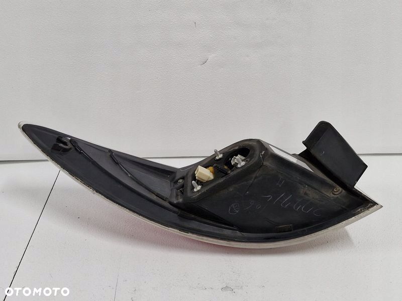 MAZDA 6 GH II 2 KOMBI LAMPA PRAWY TYŁ TYLNA PRAWA W BŁOTNIK - 10