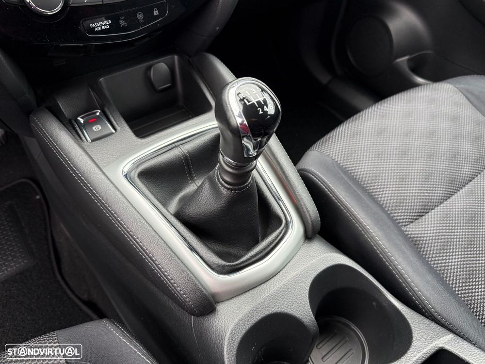 Nissan Qashqai 1.2 DIG-T N-Connecta - 18