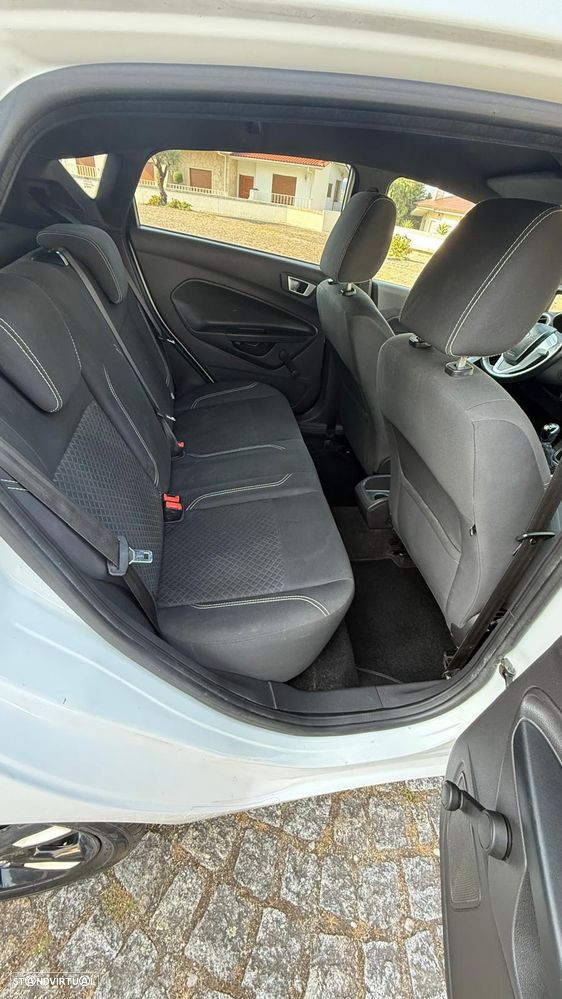 Ford Fiesta 1.0 T EcoBoost Titanium - 11