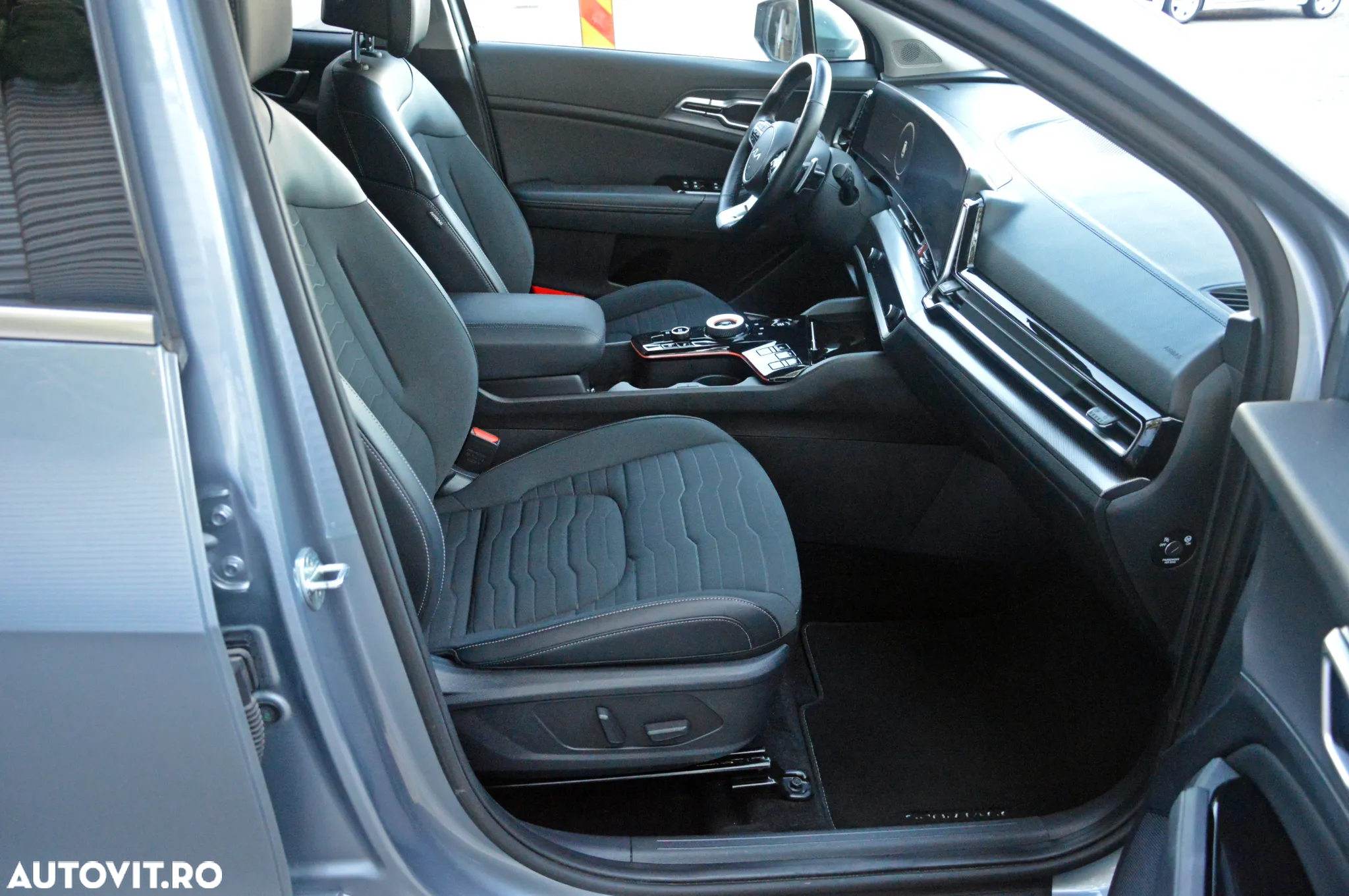 Kia Sportage 1.6 T-GDI HEV 6AT 4x2 GT Line - 29