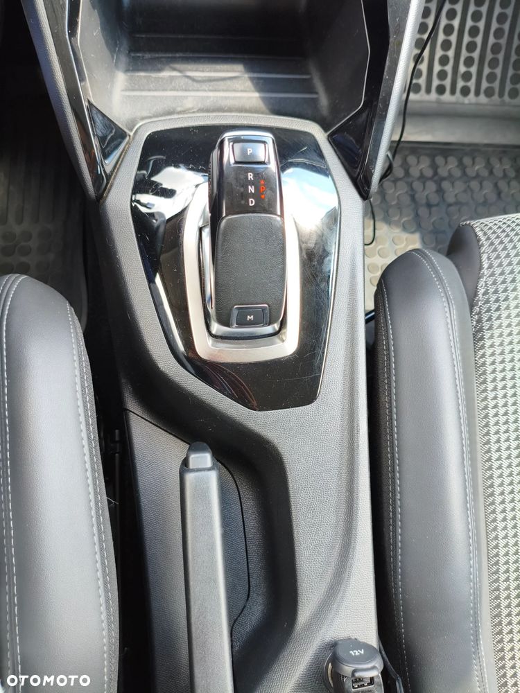 Peugeot 2008 1.5 BlueHDi Allure Pack S&S EAT8 - 15