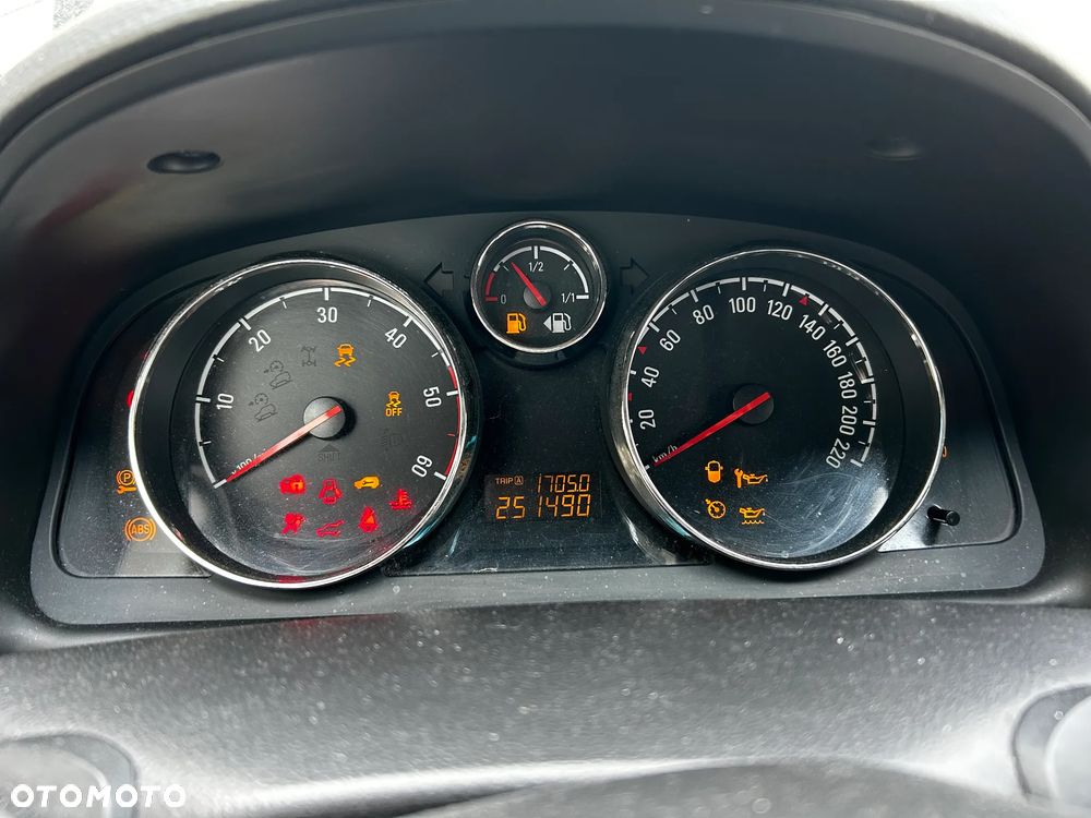 Opel Antara - 14