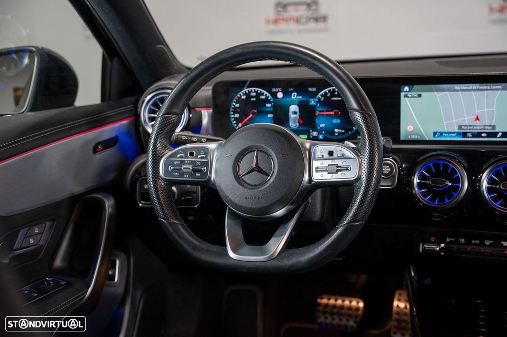 Mercedes-Benz A 250 e AMG Line - 12