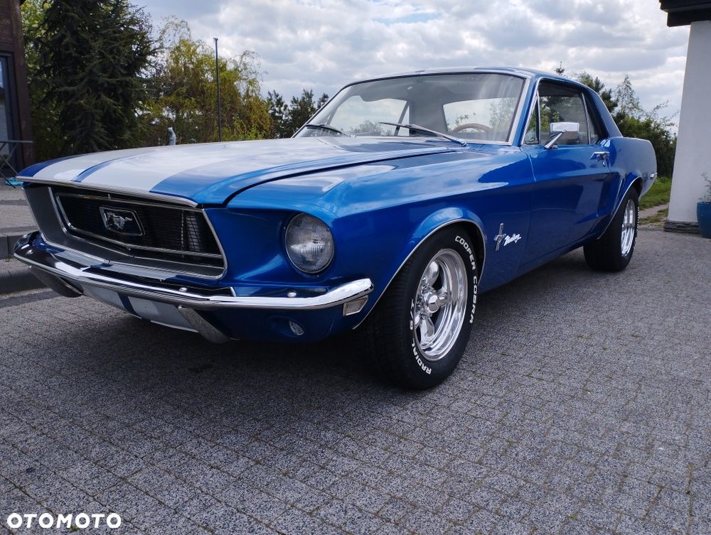 Ford Mustang - 2
