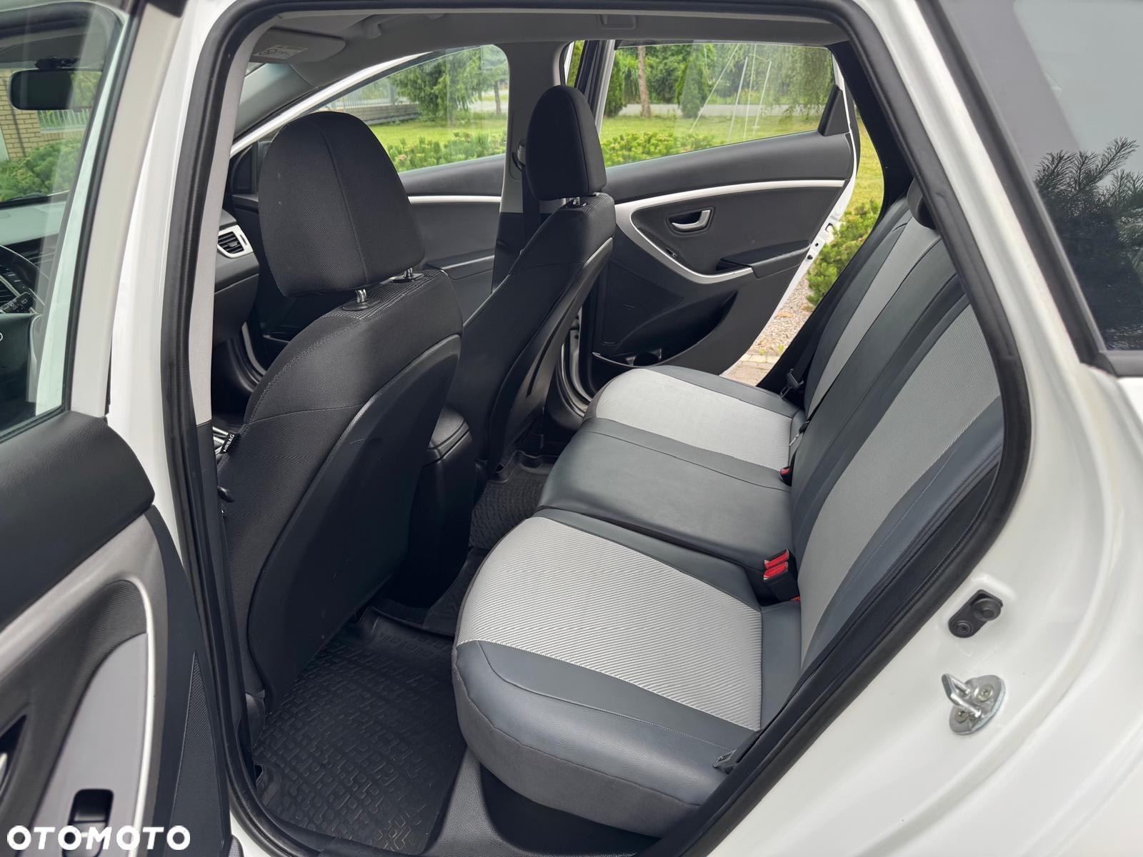 Hyundai i30 1.6 CRDI Automatik Style - 10