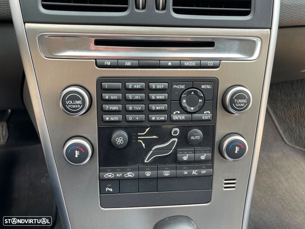 Volvo XC 60 2.4 D Geartronic - 14