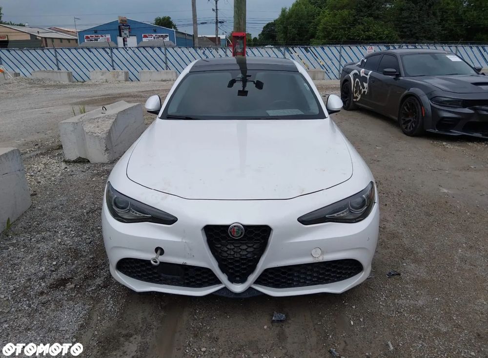 Alfa Romeo Giulia 2018 photo 3