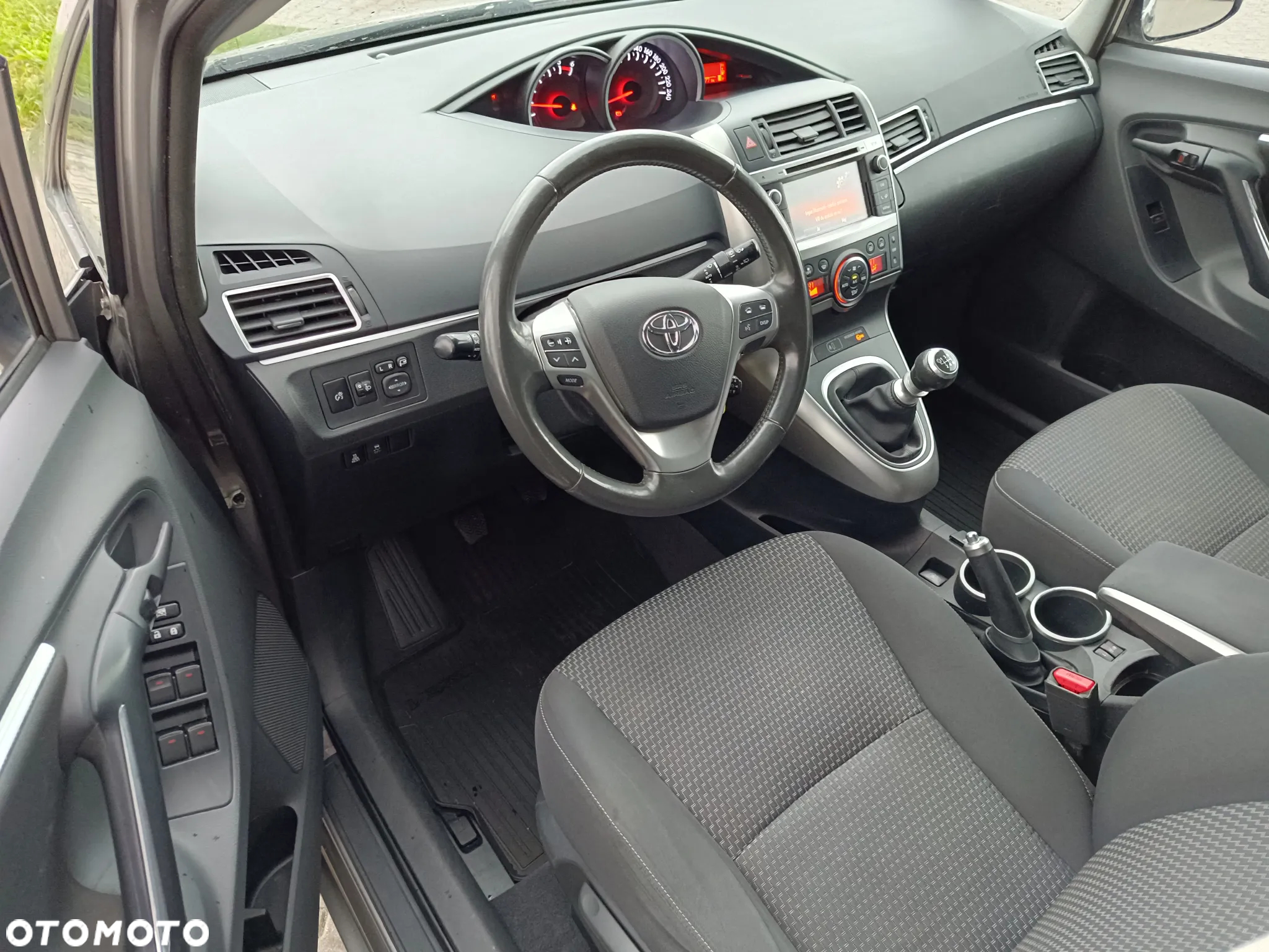 Toyota Verso - 10