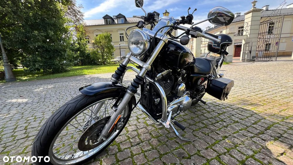 Harley-Davidson Sportster Custom 1200C - 2