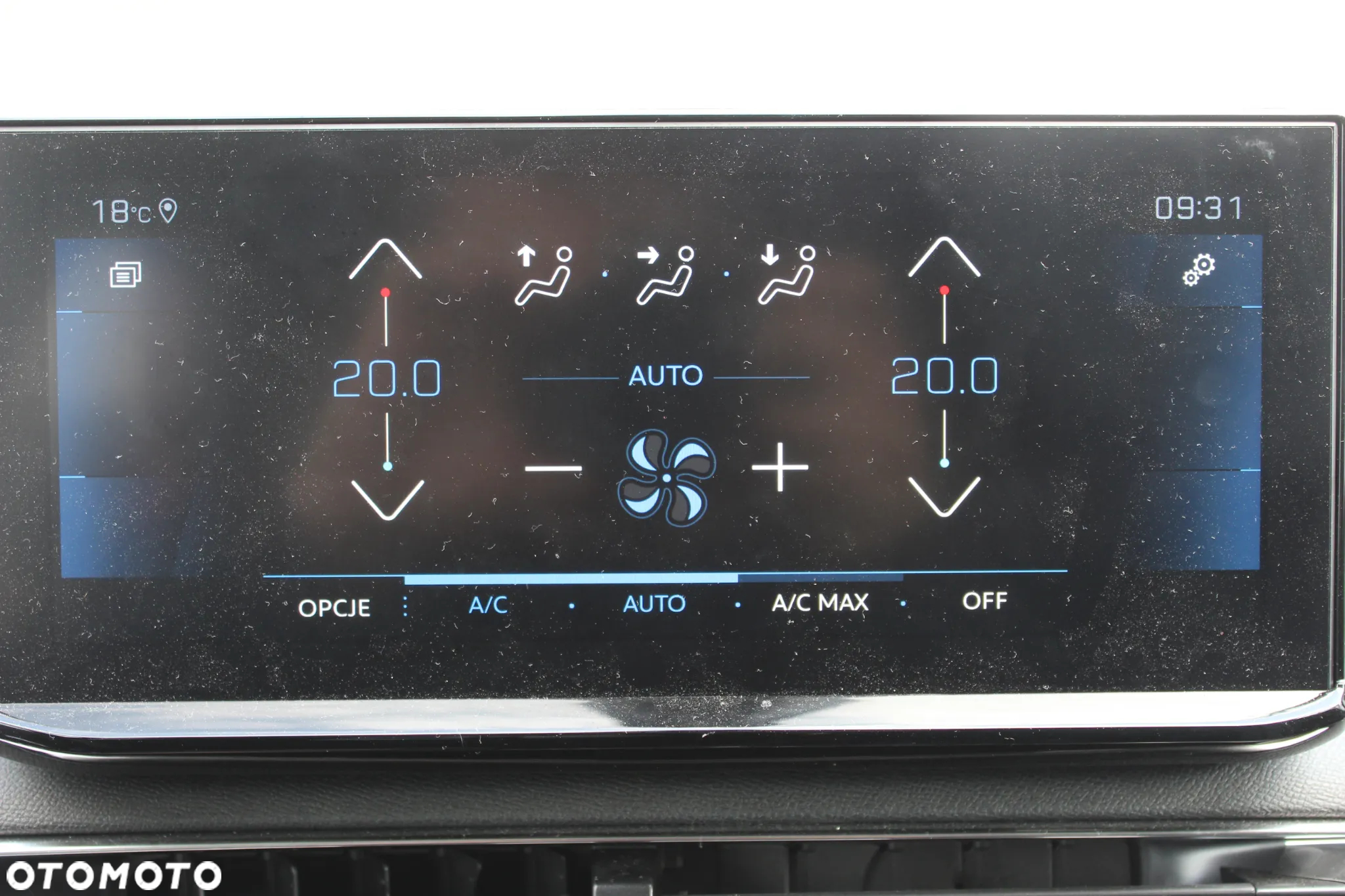 Peugeot 3008 1.2 PureTech Allure S&S EAT8 - 24