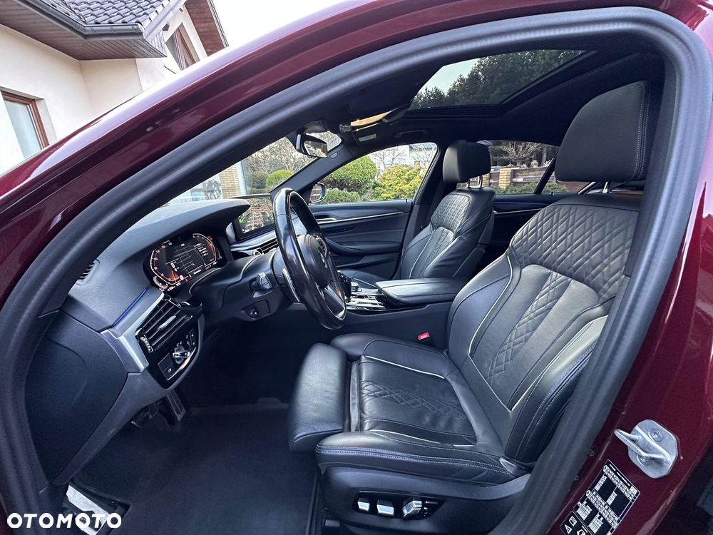 BMW Seria 5 540d xDrive mHEV M Sport sport - 19