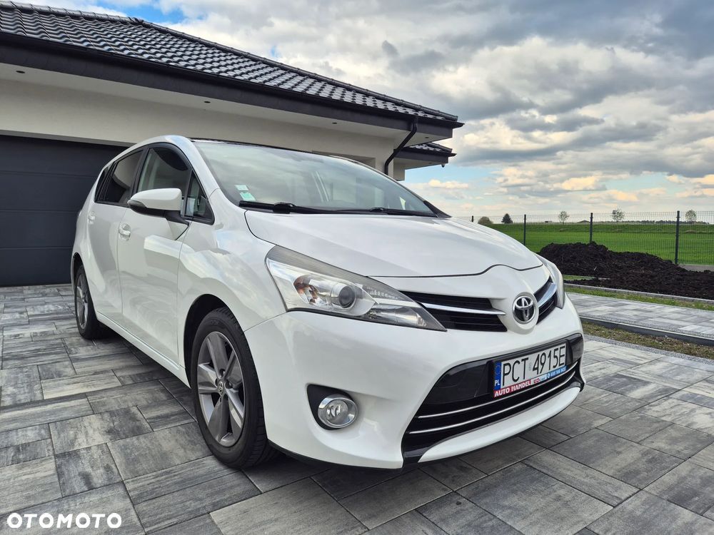 Toyota Verso 1.6 D-4D Premium - 8