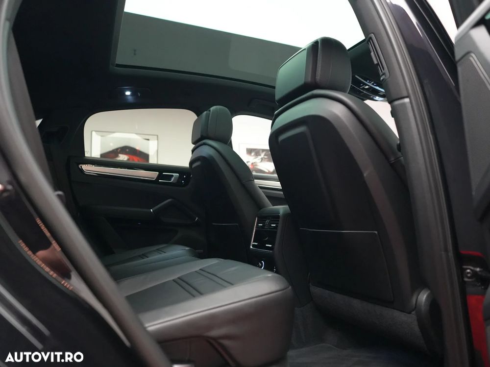 Porsche Cayenne Coupe S - 19