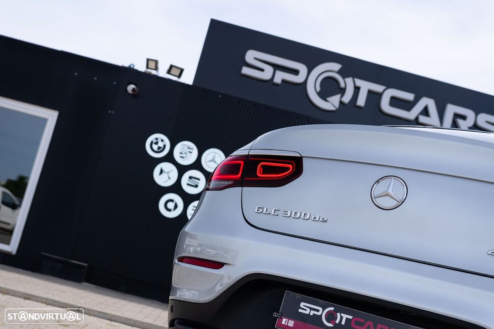 Mercedes-Benz GLC 300 de Coupe 4Matic 9G-TRONIC AMG Line - 9