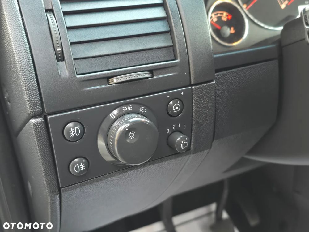 Opel Meriva 1.4 INNOVATION - 26