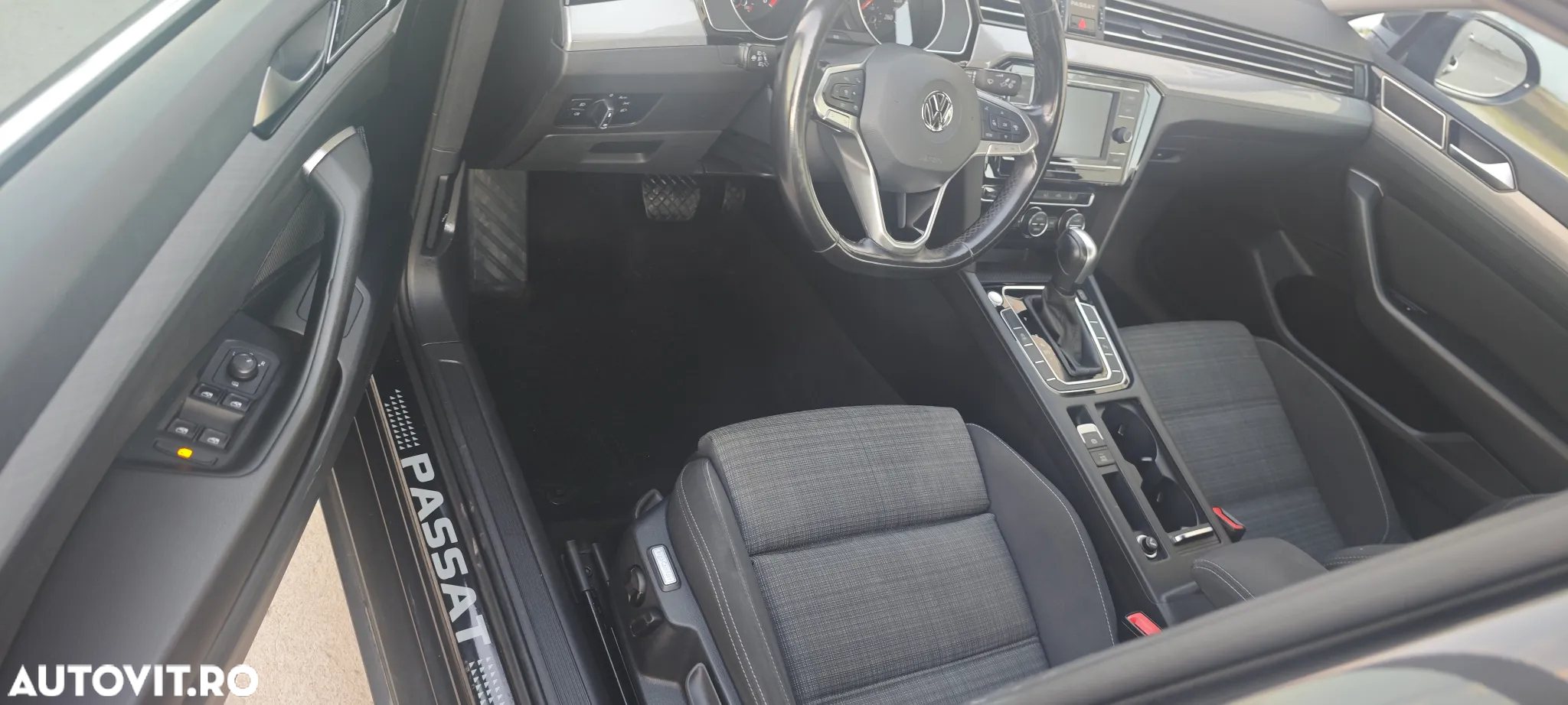 Volkswagen Passat 2.0 TDI DSG Comfortline - 13